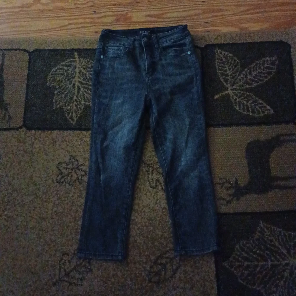 Jeans - Picture 2 of 4